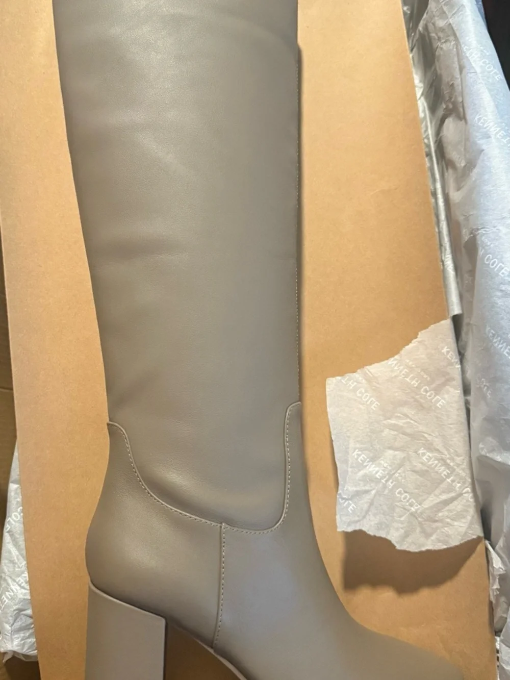 New Kenneth Cole New York Women's Yvonne Knee High Block Heel Boots size 5